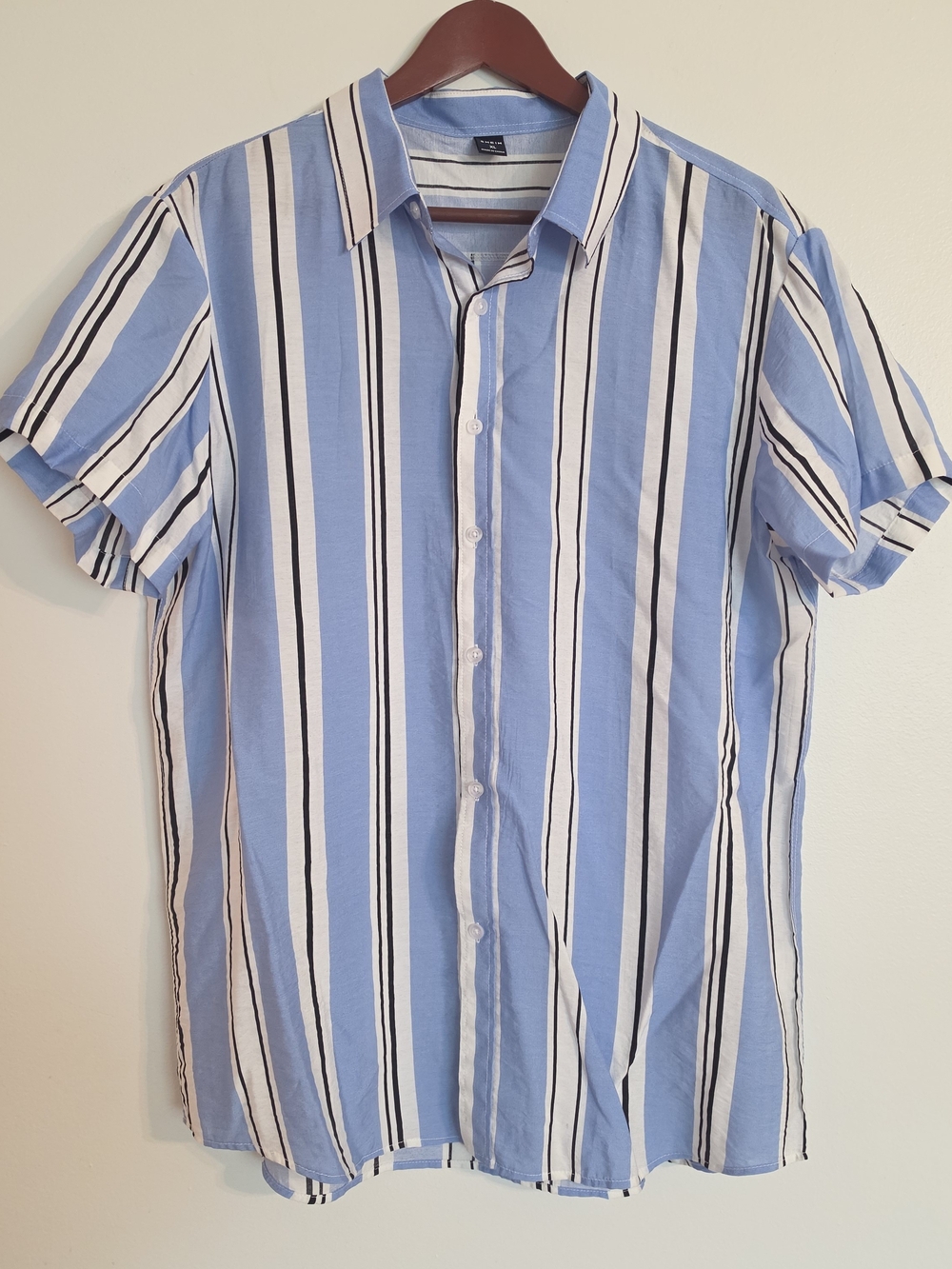 NWOT Men's Light Blue Vertical Stripe Button-Up Shirt